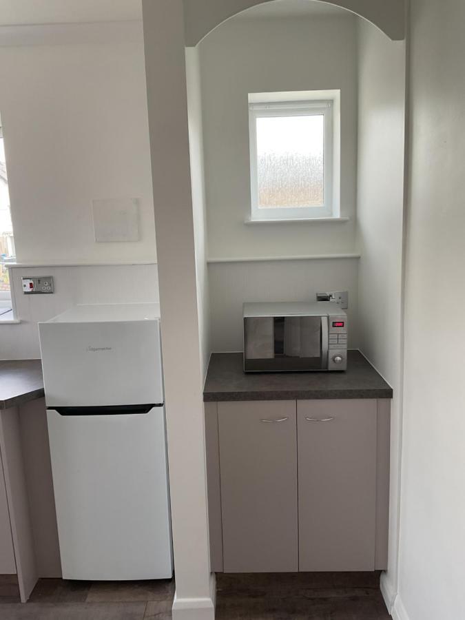 Large 2-Bedroom Maisonette With Free Parking تويكنهام المظهر الخارجي الصورة