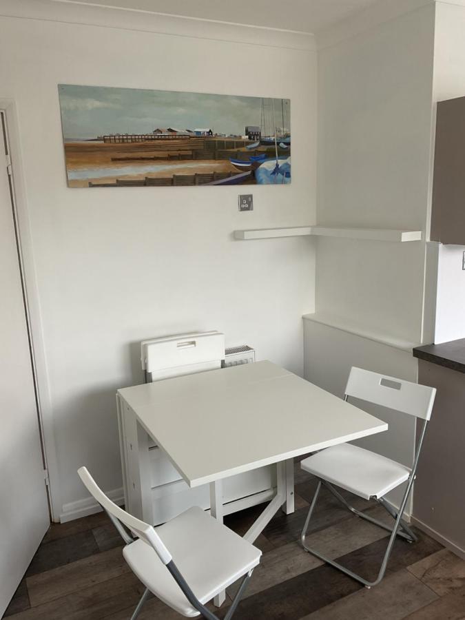 Large 2-Bedroom Maisonette With Free Parking تويكنهام المظهر الخارجي الصورة